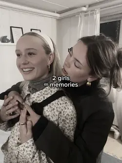 2 girls ∞ memories