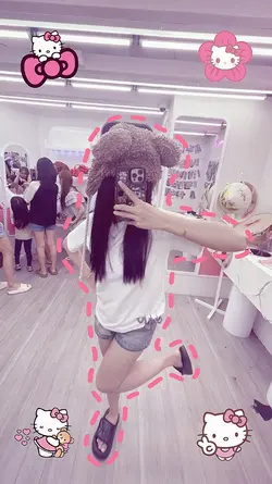 Tách nền Hello Kitty