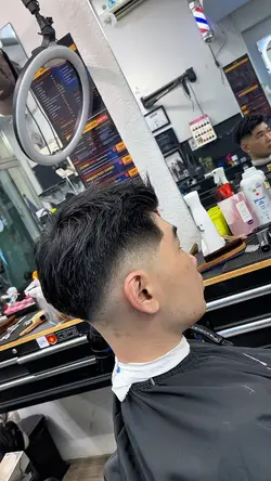 Mẫu cắt tóc