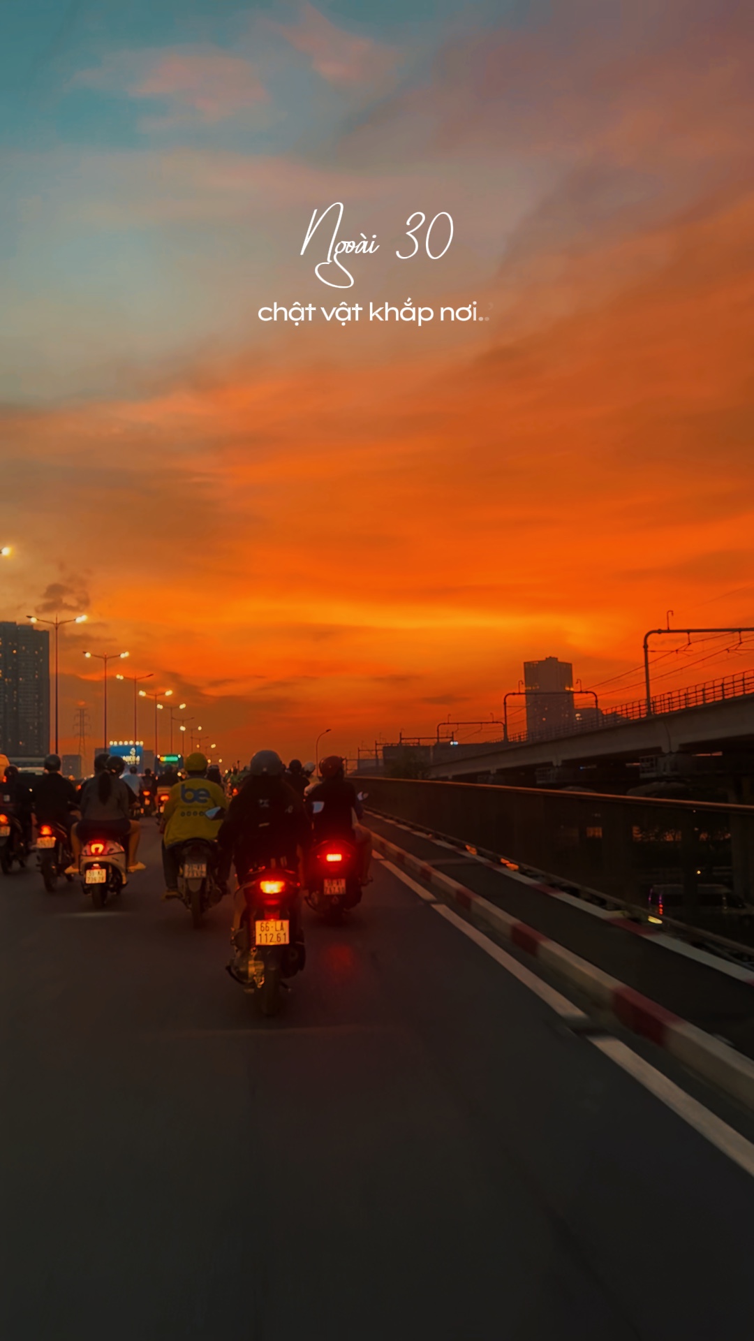 Ngoài 30 chật vật..|