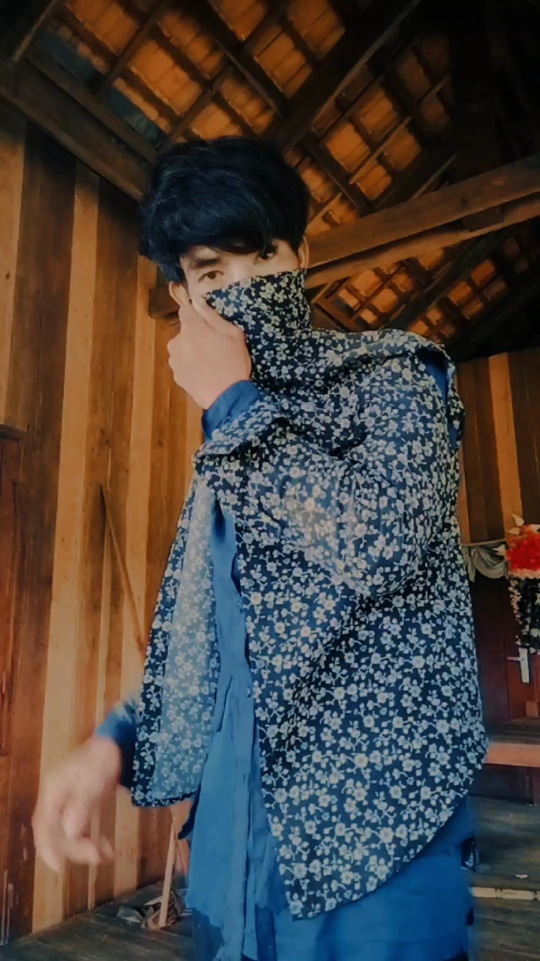 ប្ដីៗបែក មាត់ឥឡូវនិង