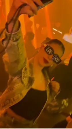 Selfie night club 