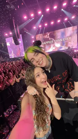 Billie Eilish Selfie