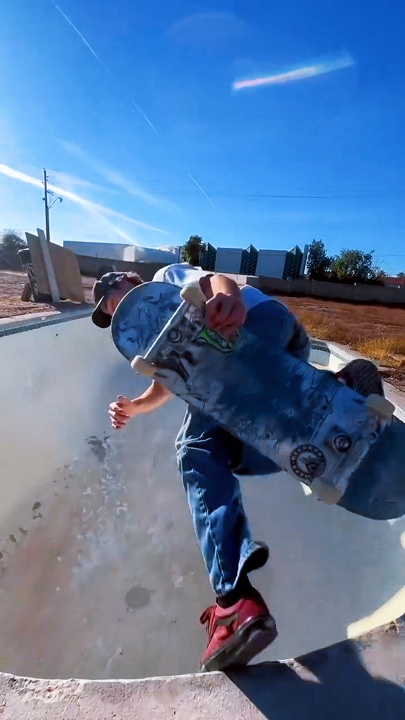 Skateboarding 