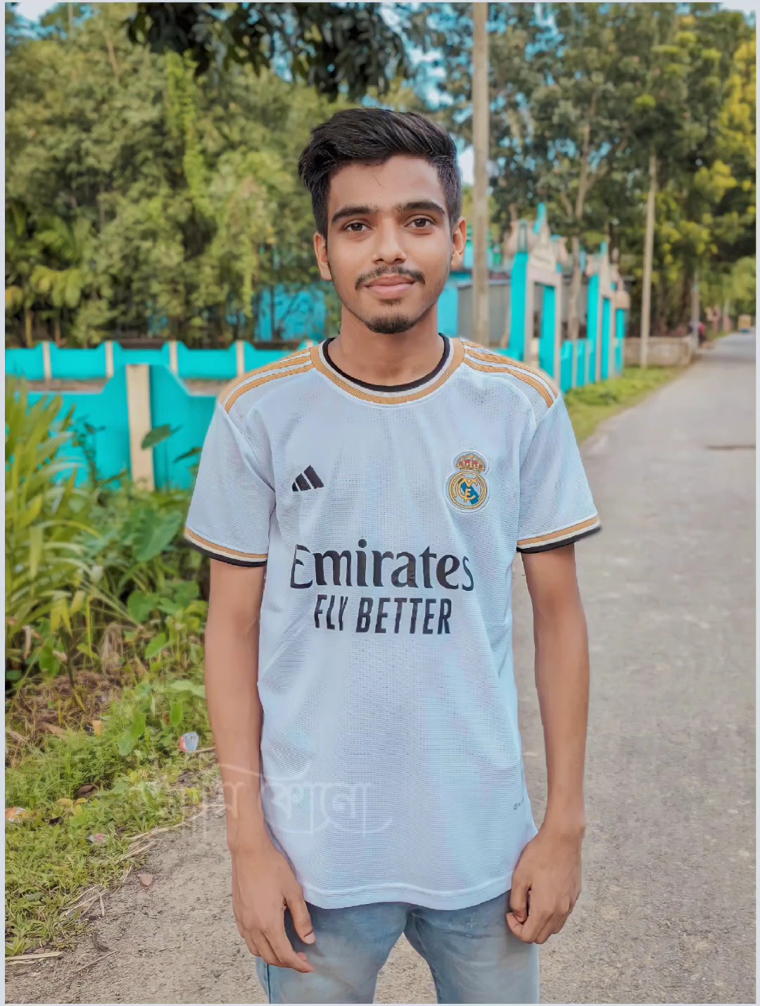 আমি মুখোশ পরিনি..