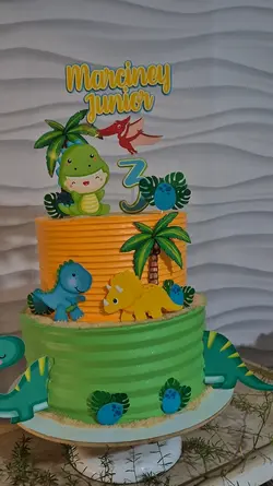 moça do topo de bolo