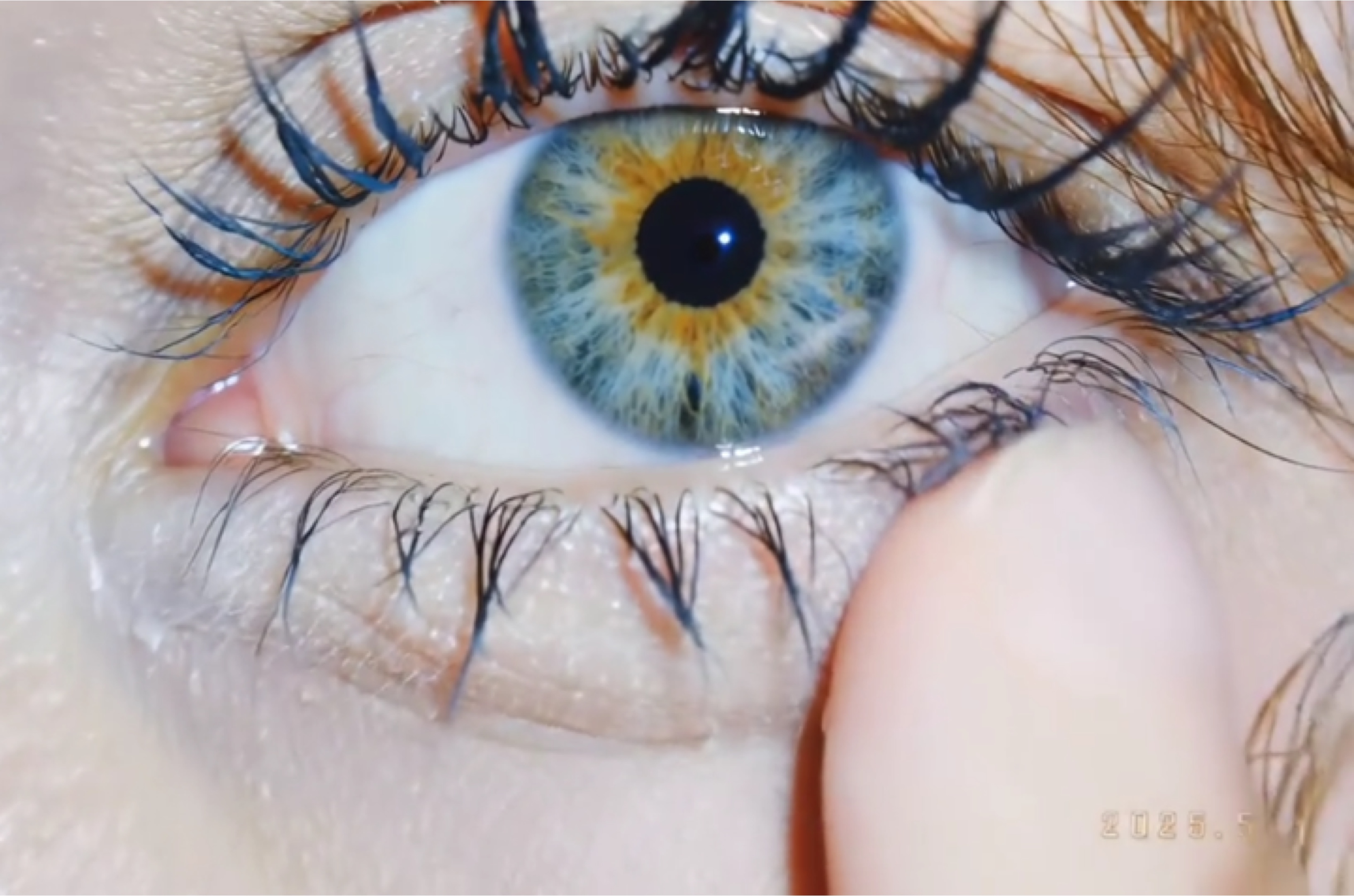 Eyes trend filter 