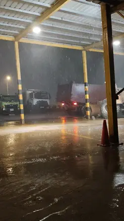 rain ini night