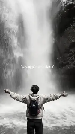 saya ga sama dia sih
