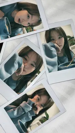 Polaroid 4 pics tone