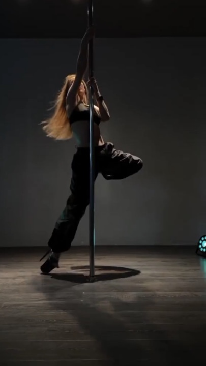 Pole dance