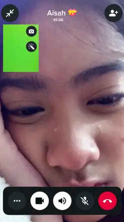 vc halu bareng cewe