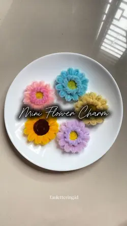 Mini Flower Charm