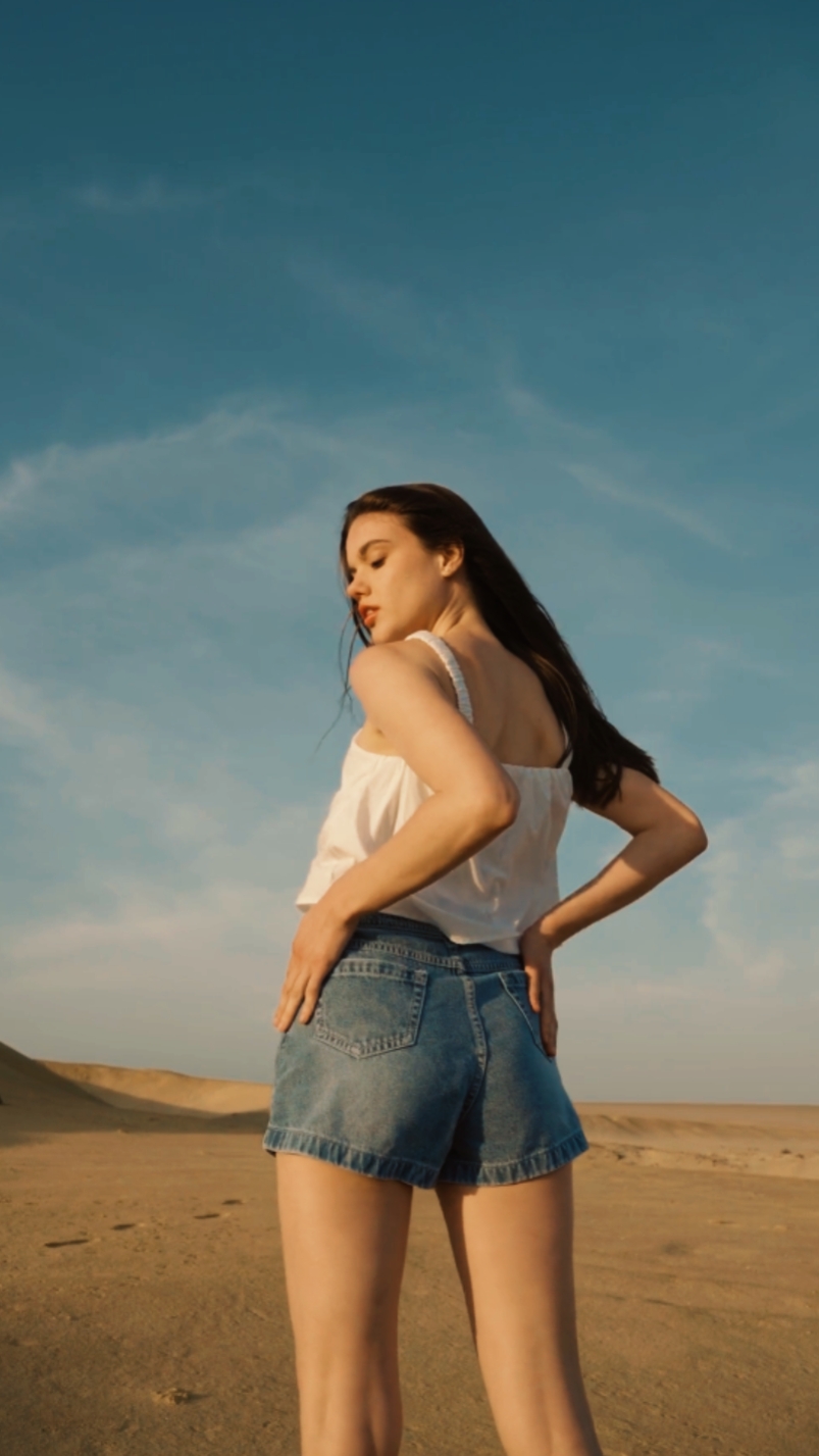 1 vidéos 3 photos