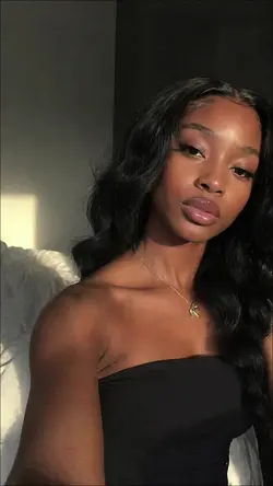 Braids to Sleek: Quick Selfie Glow-Up
