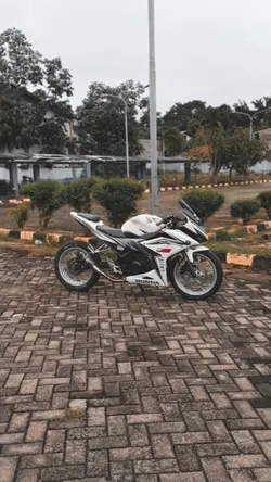 CINEMATIC CBR 150R