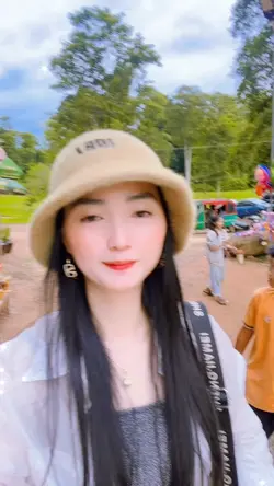 ជួបមនុស្សសម្ដែង