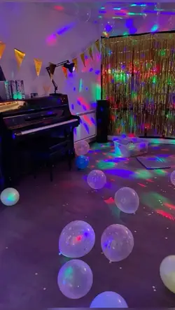 moi dans ma chambre