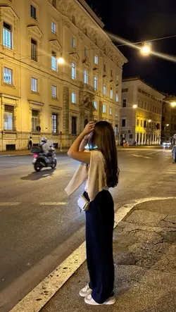 Şimdi gelene geçene