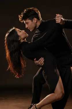 Dramatic Tango Dip