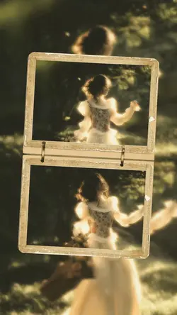Aesthetic Frame 