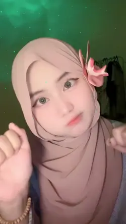 tunjukkan muka imut