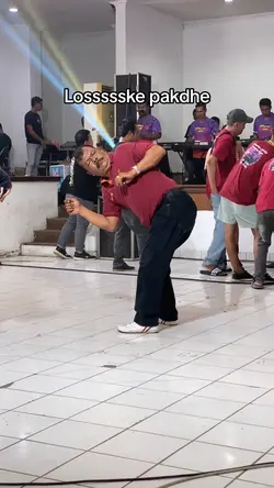 Transisi baju merah 