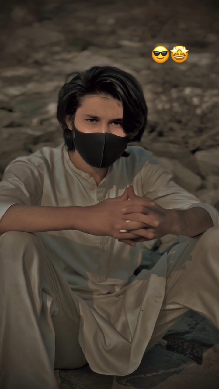 First seen 😍romantic