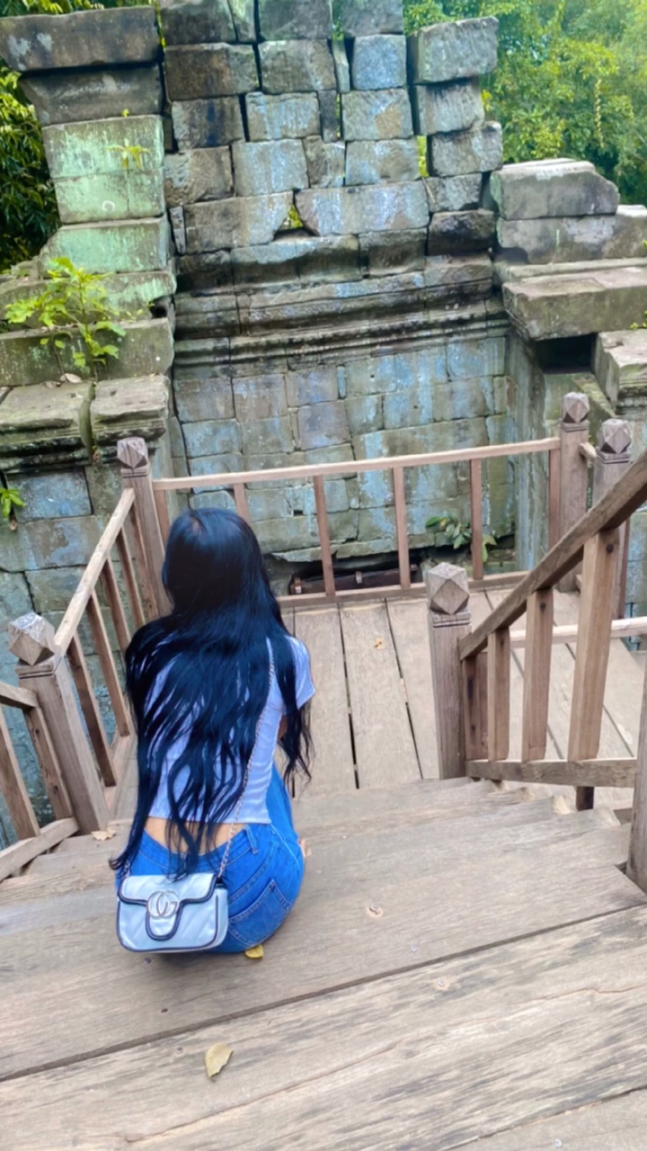 ចង់បានស្នេហាផ្តើមហើយគ្មានថ្ងៃបញ្ចប់.🤍