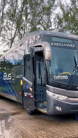 Ônibus de turismo