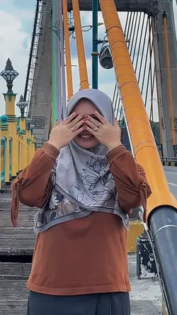Tren Zoom In-Out