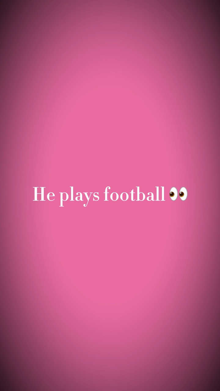 futbol oynar