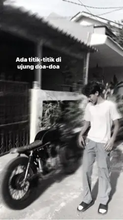 ada titik titik di