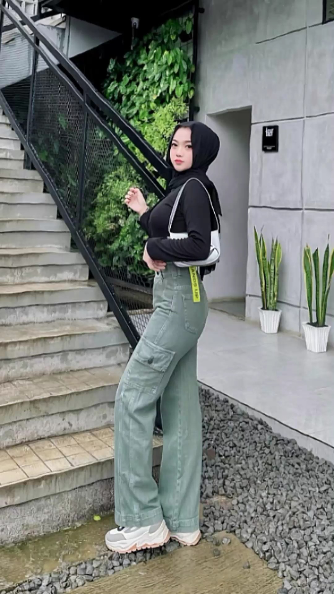 JJ tari arab tongkat