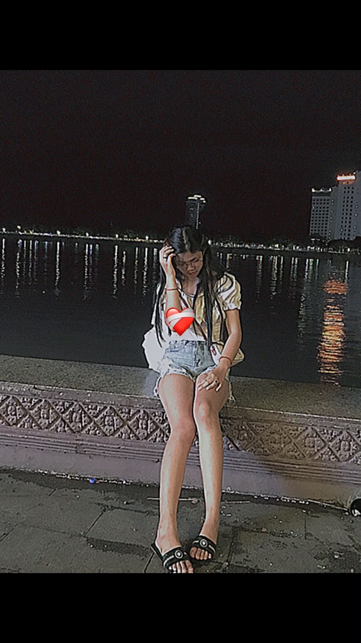 គេ មានសំណាងជាង់អូន