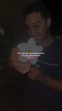 EXISTE UM AMIGO GAY