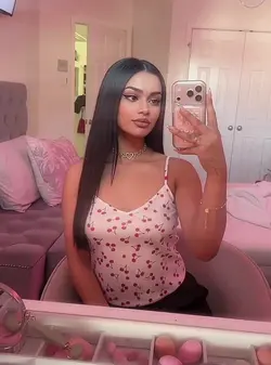 Rapid Selfie Lookbook