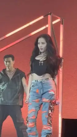 Jisoo dance fancam