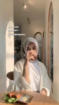 aku termenung di