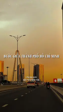 BƯỚC GIỮA THÀNH PHỐ