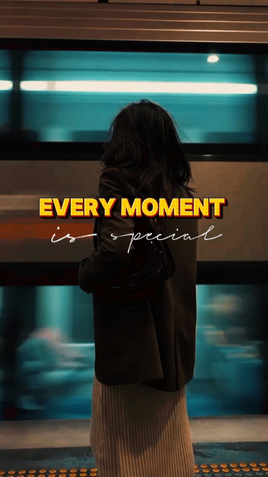 JEDEN MOMENT 
