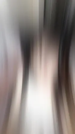 兩張照片跟着節奏炸裂起來