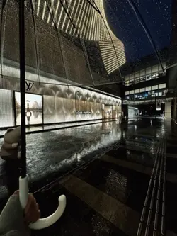 Giá như có thể khóc