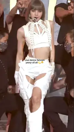 Lisa dance fancam