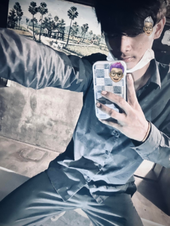 សក់ខ្លី