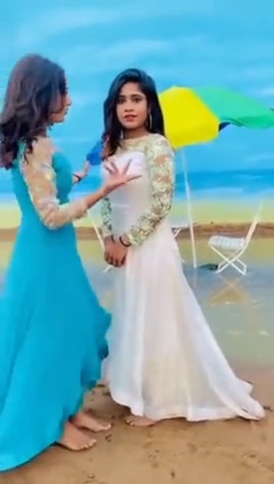 مولا میرے مولا میرے 