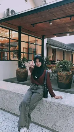  1 video 4 foto