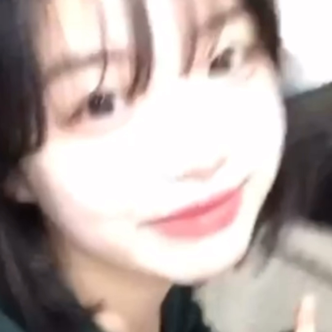 네 표정 자꾸 생각나잖아