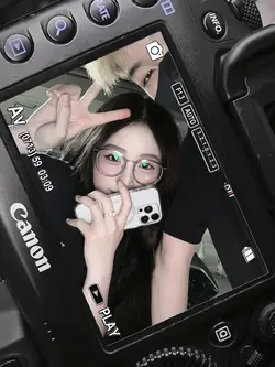 Khung máy ảnh + màu