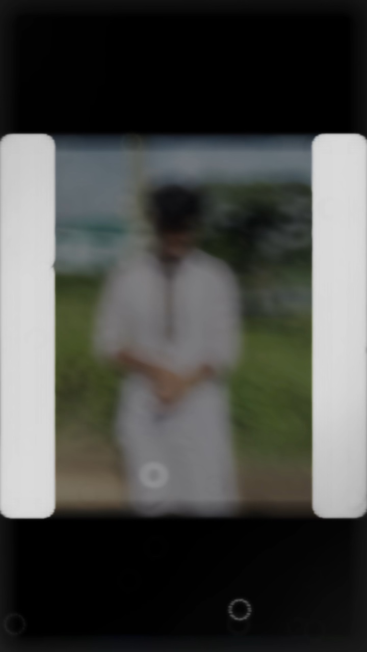 ভালোবাসা সোন্দর্য দিয়ে হয় না ☺️